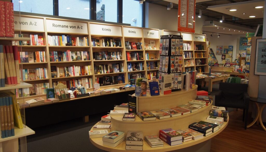 Buch Plus Holzgerlingen Bücher Display Rund Min